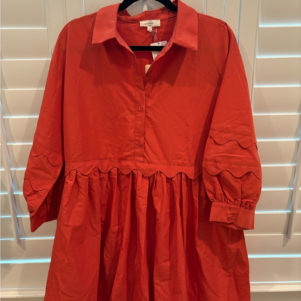 NWT Entro babydoll dress with scallop detail. Blue Door Boutique.  Size L.